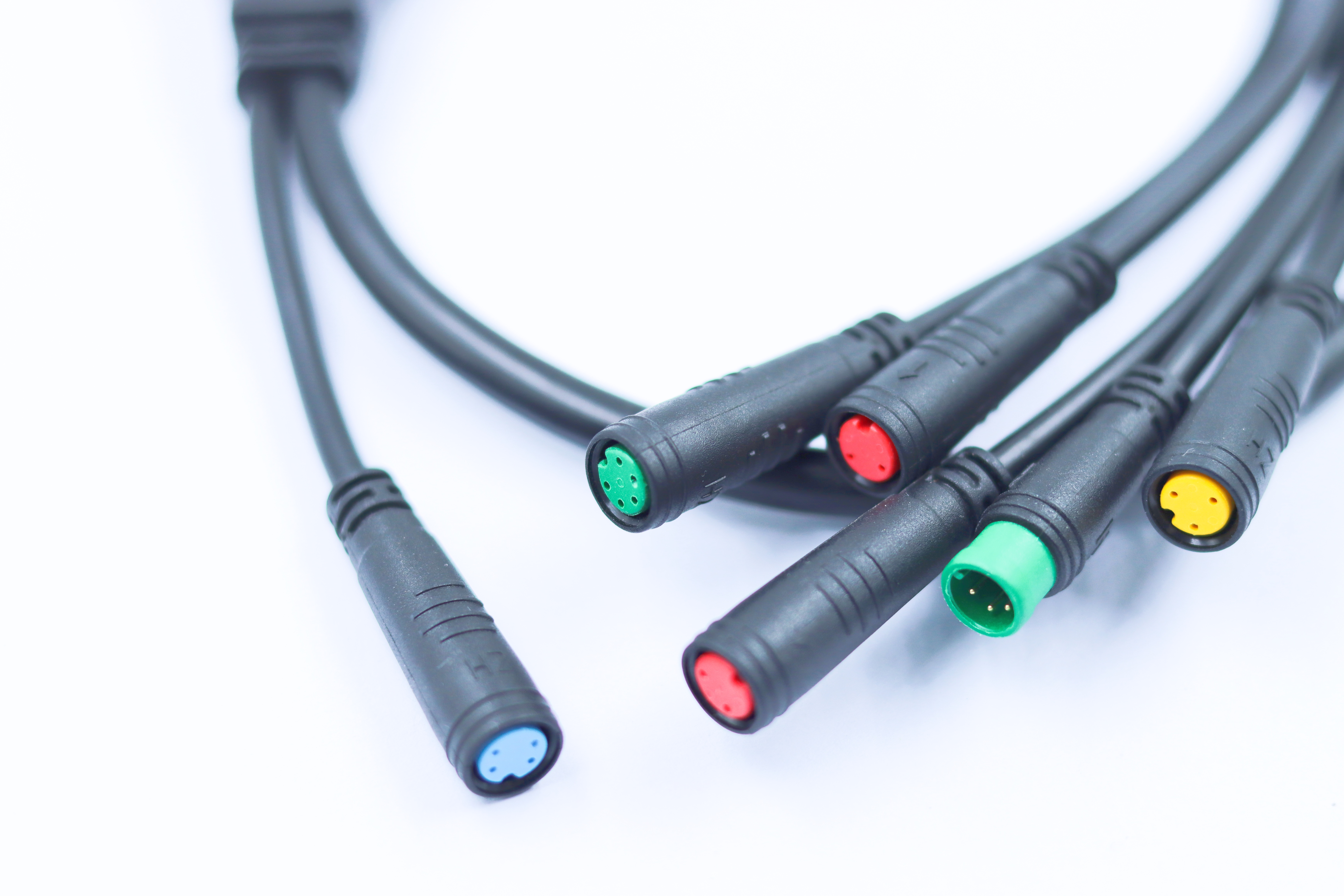 Under the Wave of Industry 4.0, How Connectors Orchestrate the Symphony of Data and Energy?